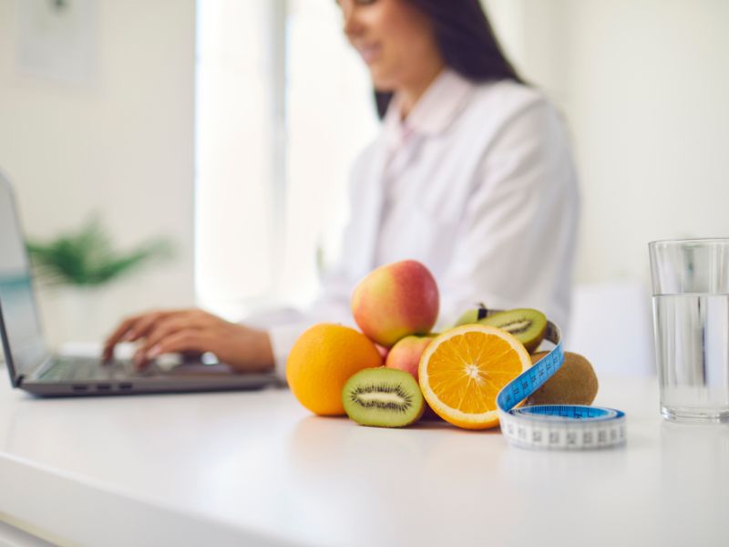 diferença entre nutricionista e nutrólogo e prevenção
