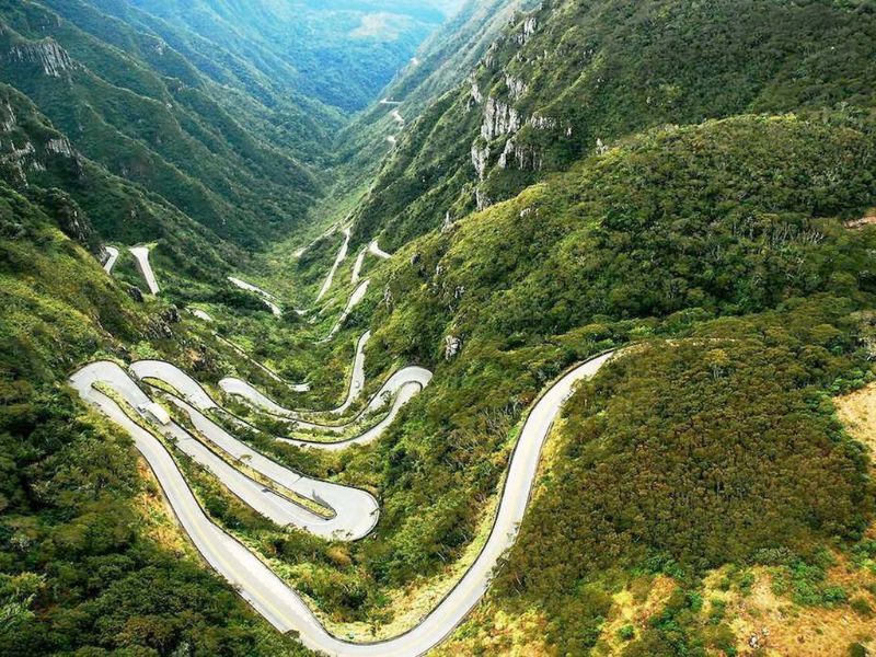 lugares para viajar de moto SP com segurança