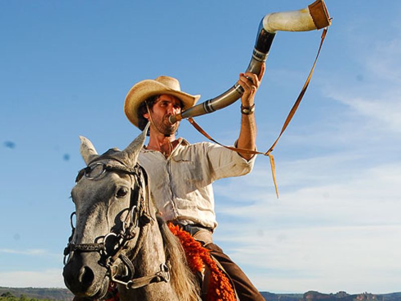 como tocar berrante sozinho