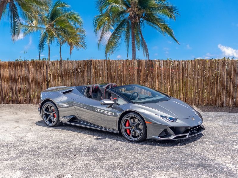 alquiler de un Lamborghini en Miami modelos