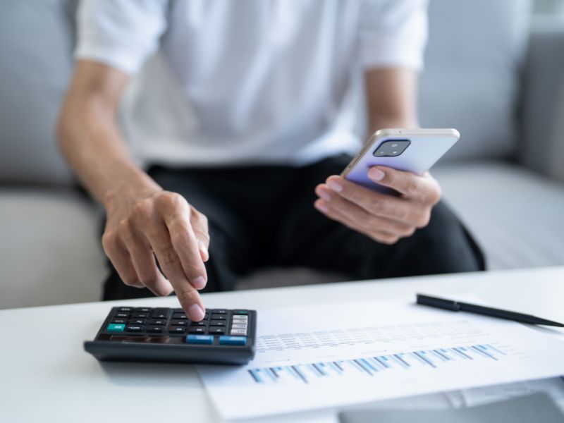 quem ganha 100 mil paga quanto de imposto de renda taxas